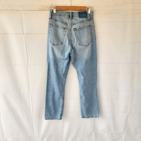 Abercrombie And Fitch The Ankle Straight Ultra High Rise Jeans - Picture 11 of 12